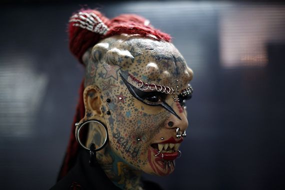 Mexican body modification and tattoo artist Maria Jose Cristerna, also  known as «Vampire Woman», poses for a portrait at Caracas's International  Tattoo Festival | VISION